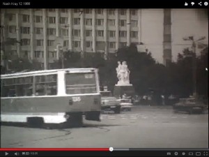 kolkhoz-square_statues2