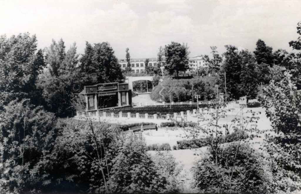 letniy-theatre_cpkio-1961_new-vk_wCCE0SDDoto
